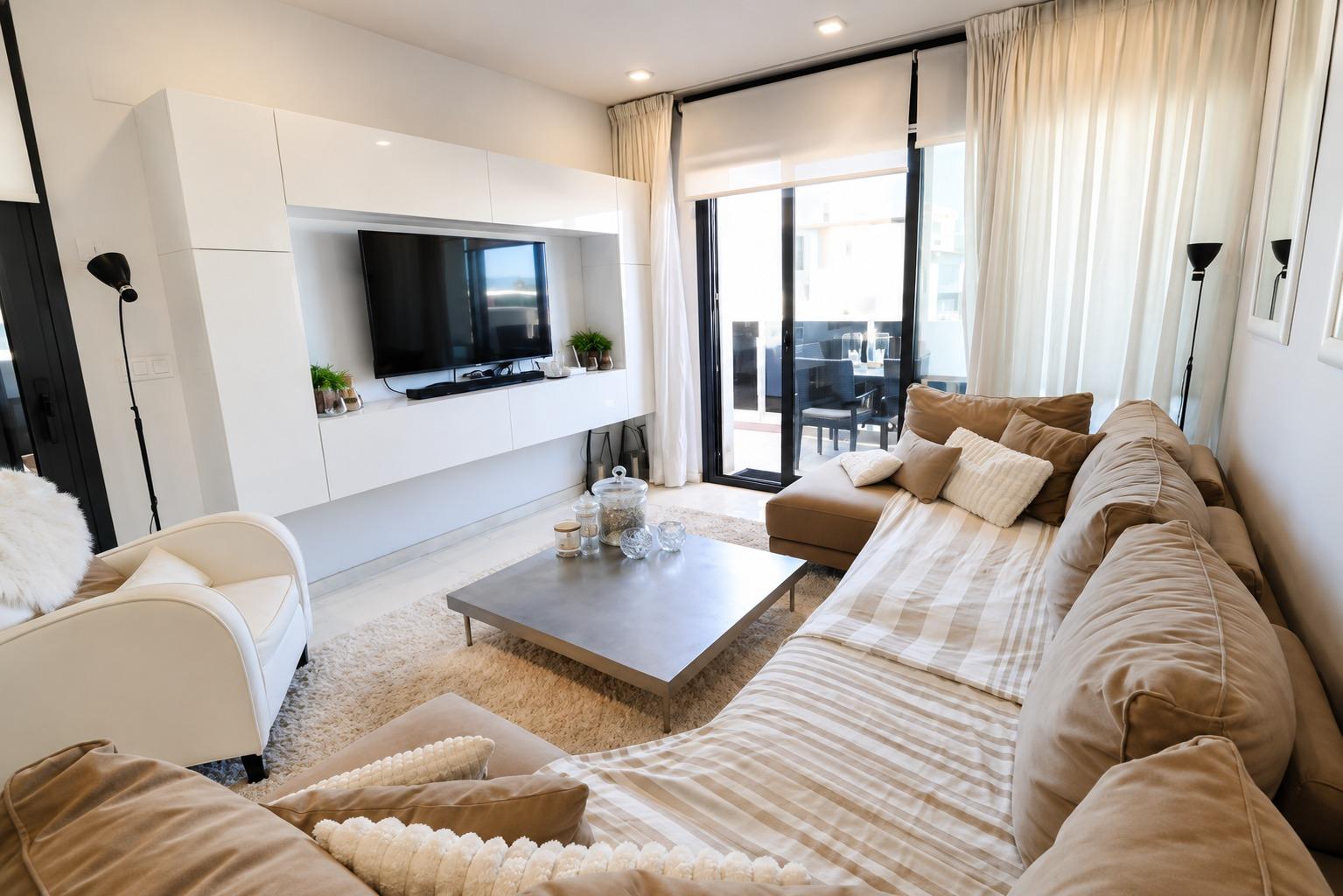 Apartment in Torrevieja, Alicante, Spain 3 bedrooms, 116 sq.m. No. 193015