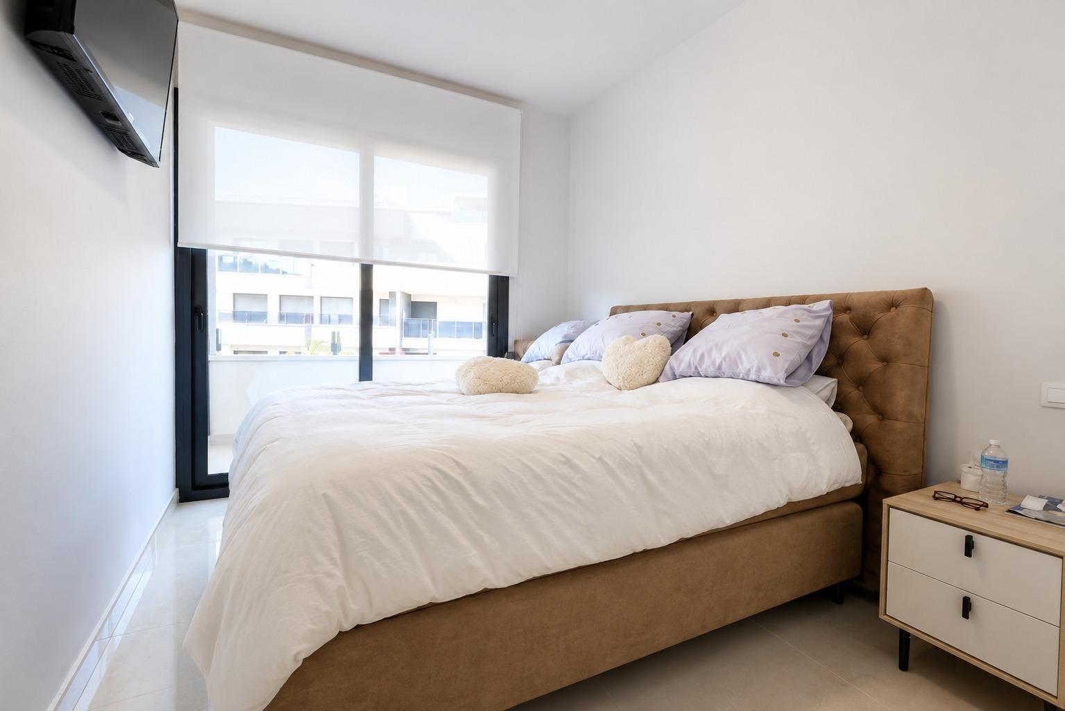 Apartment in Torrevieja, Alicante, Spain 3 bedrooms, 116 sq.m. No. 193015