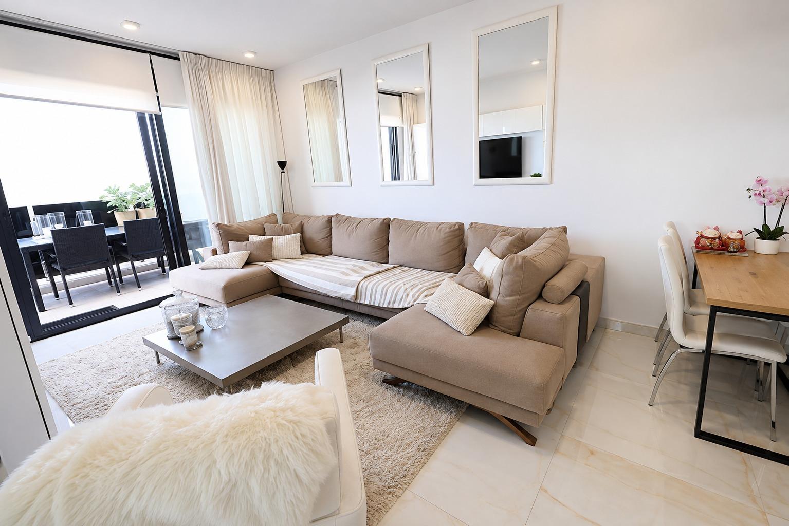 Apartment in Torrevieja, Alicante, Spain 3 bedrooms, 116 sq.m. No. 193015