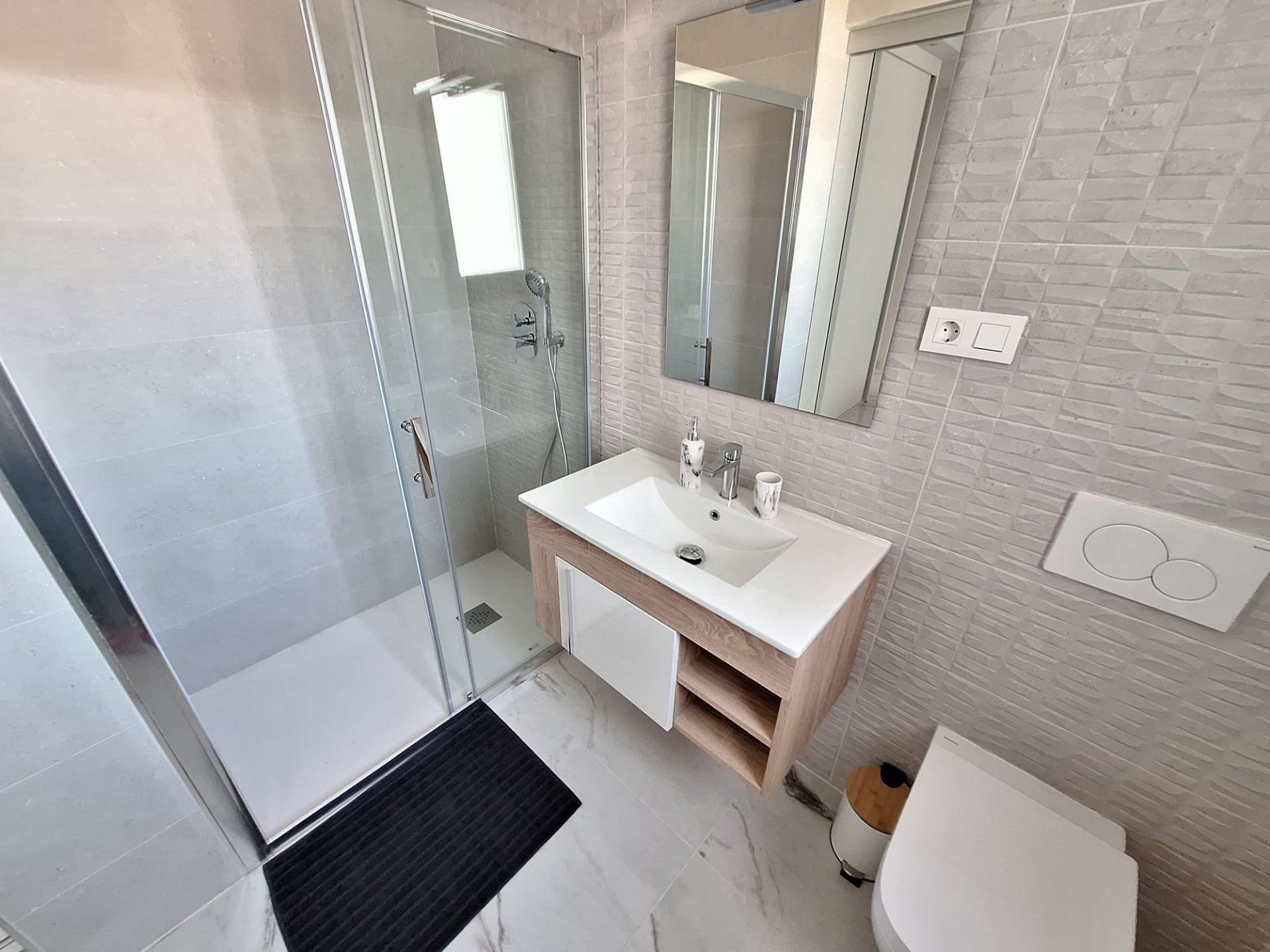 Apartment in Torrevieja, Alicante, Spain 2 bedrooms, 78 sq.m. No. 193012