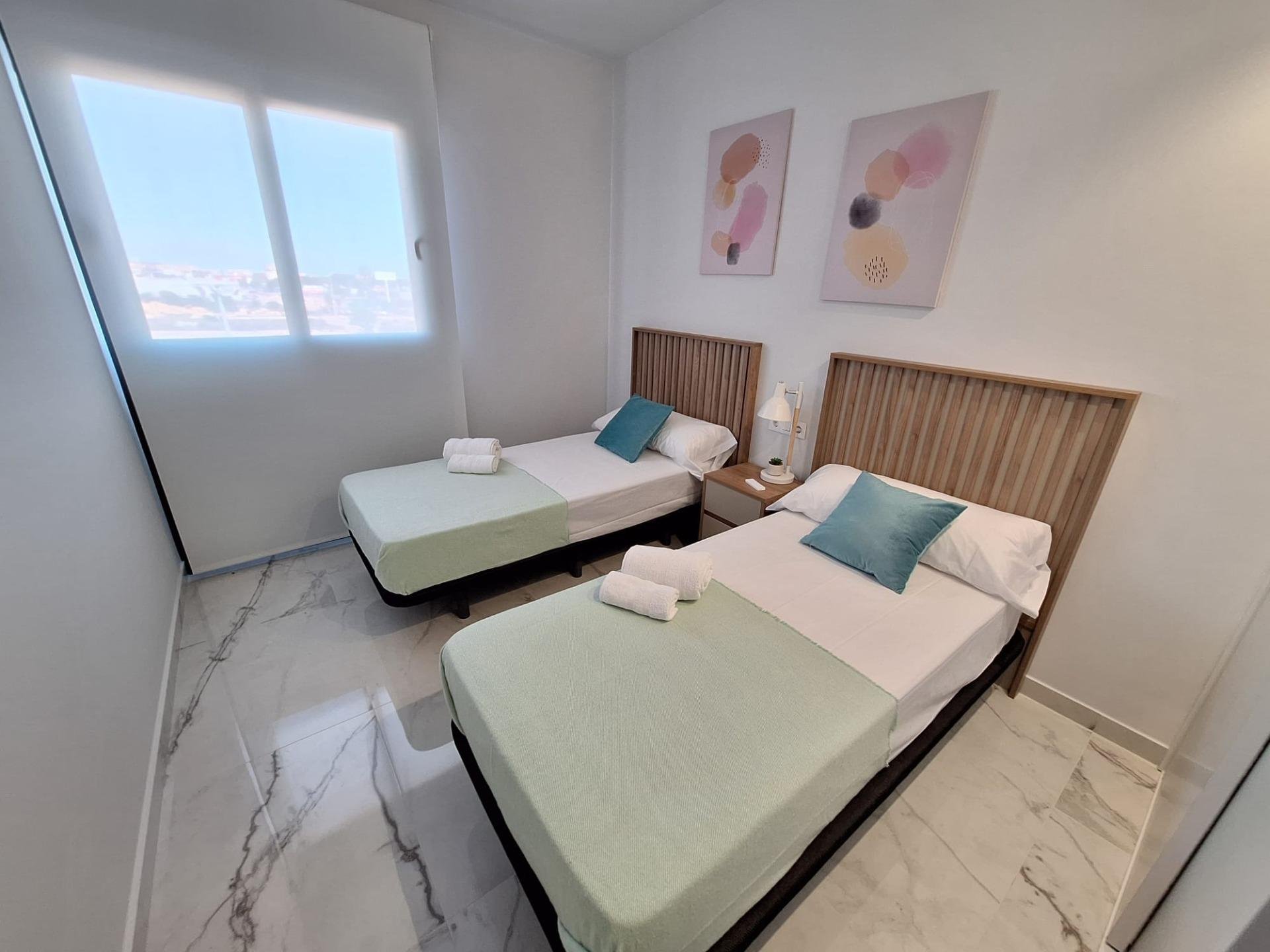 Apartment in Torrevieja, Alicante, Spain 2 bedrooms, 78 sq.m. No. 193012