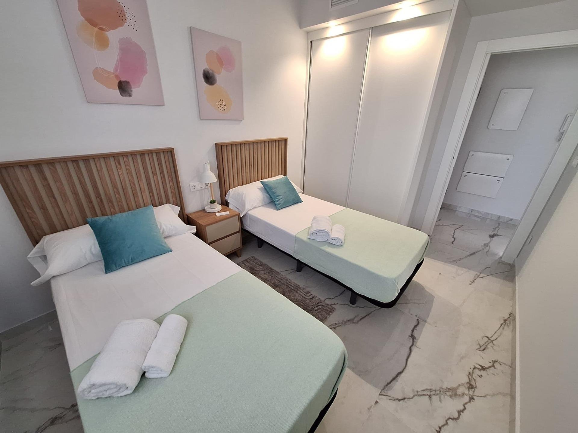 Apartment in Torrevieja, Alicante, Spain 2 bedrooms, 78 sq.m. No. 193012