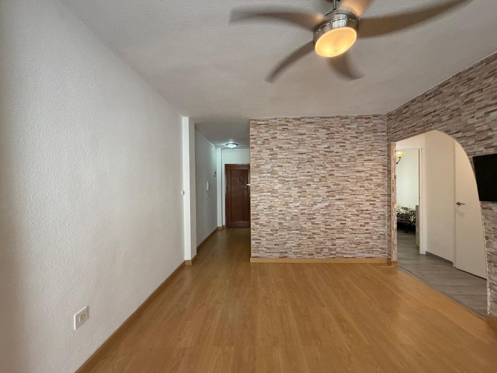 Apartment in Torrevieja, Alicante, Spain 2 bedrooms, 79 sq.m. No. 193011