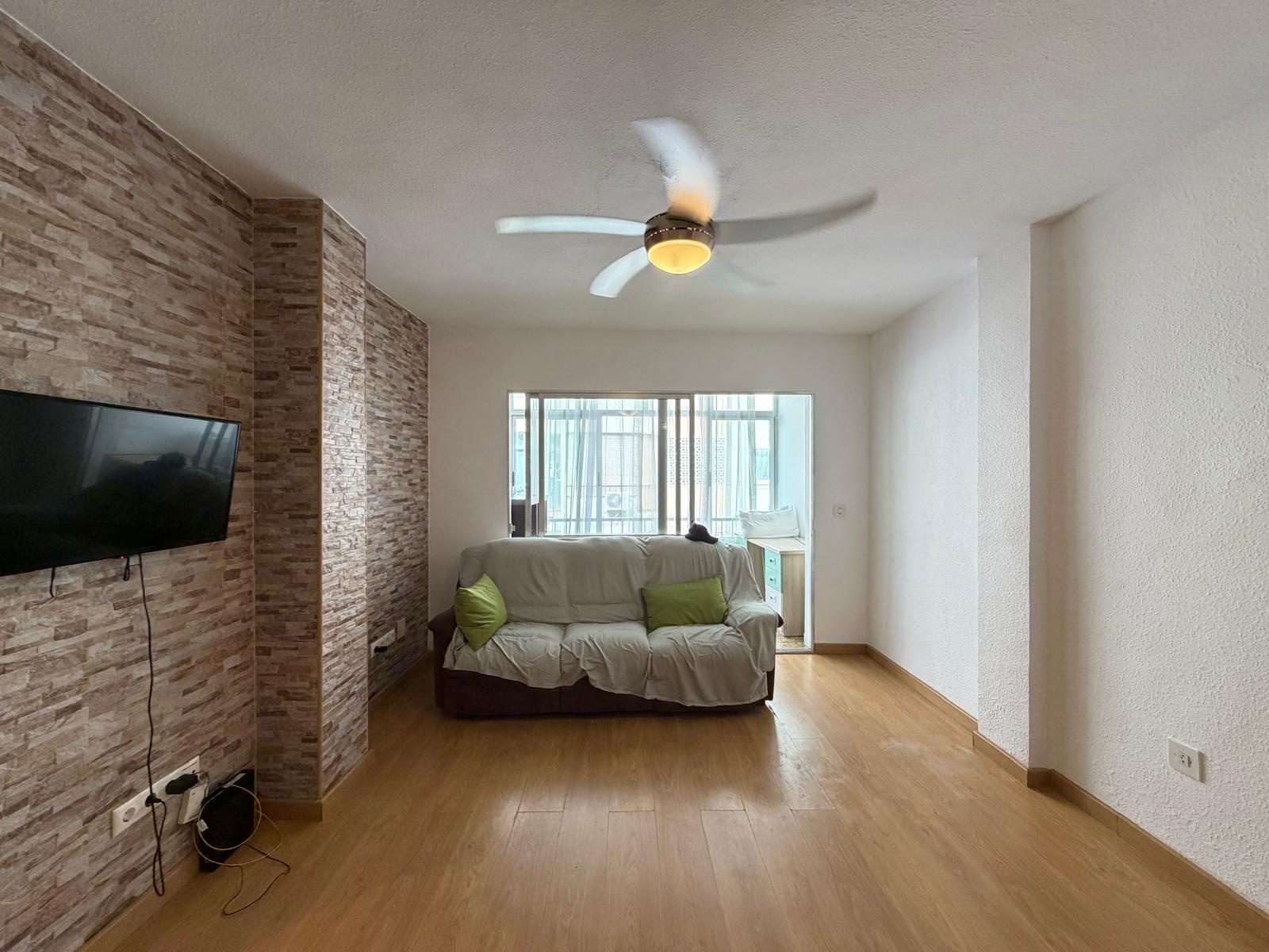 Apartment in Torrevieja, Alicante, Spain 2 bedrooms, 79 sq.m. No. 193011