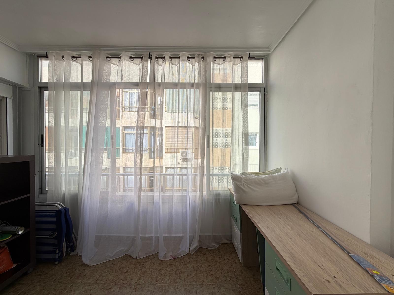Apartment in Torrevieja, Alicante, Spain 2 bedrooms, 79 sq.m. No. 193011