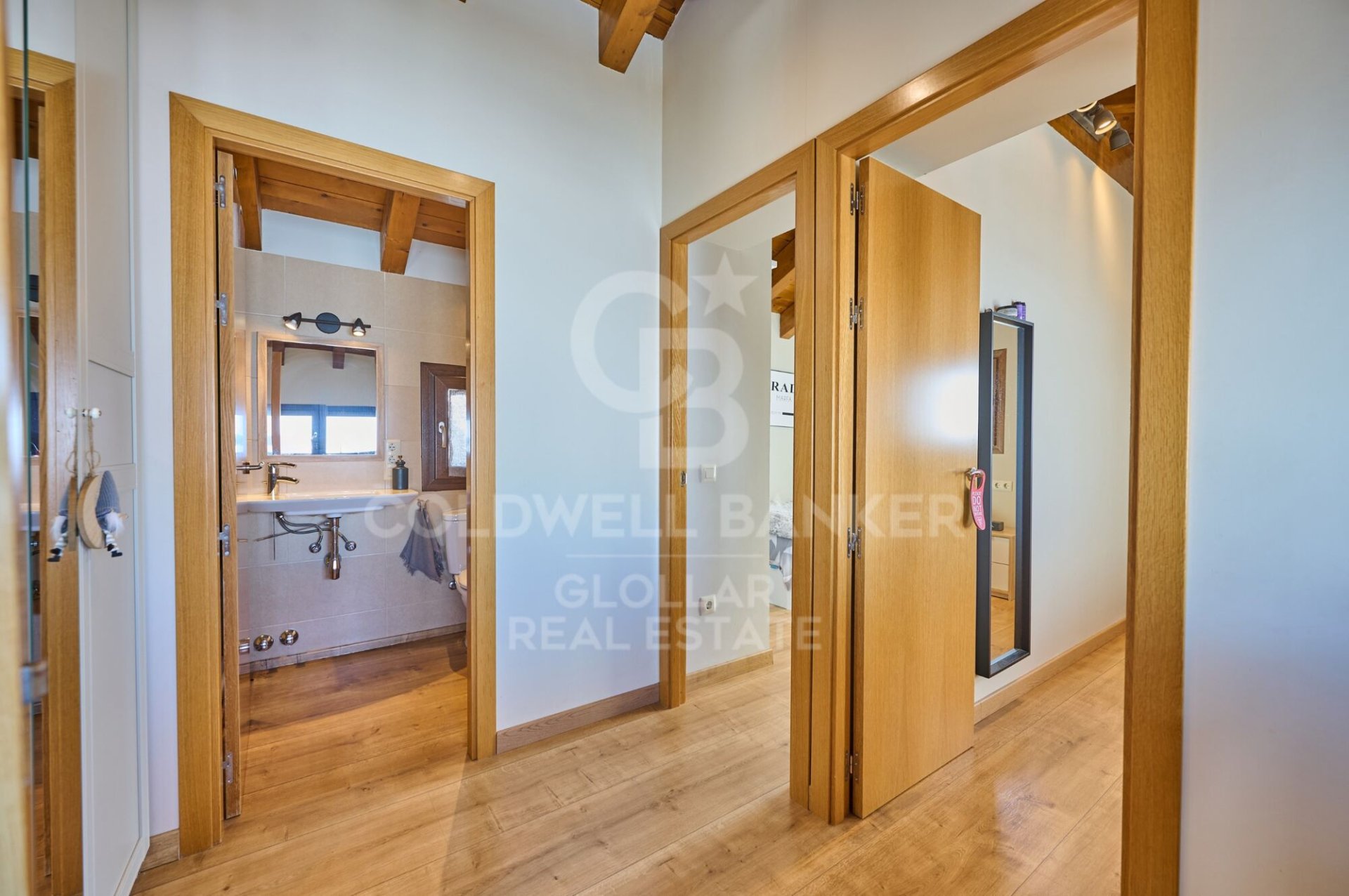 House in Girona, Spain 4 bedrooms, 330 sq.m. No. 156912