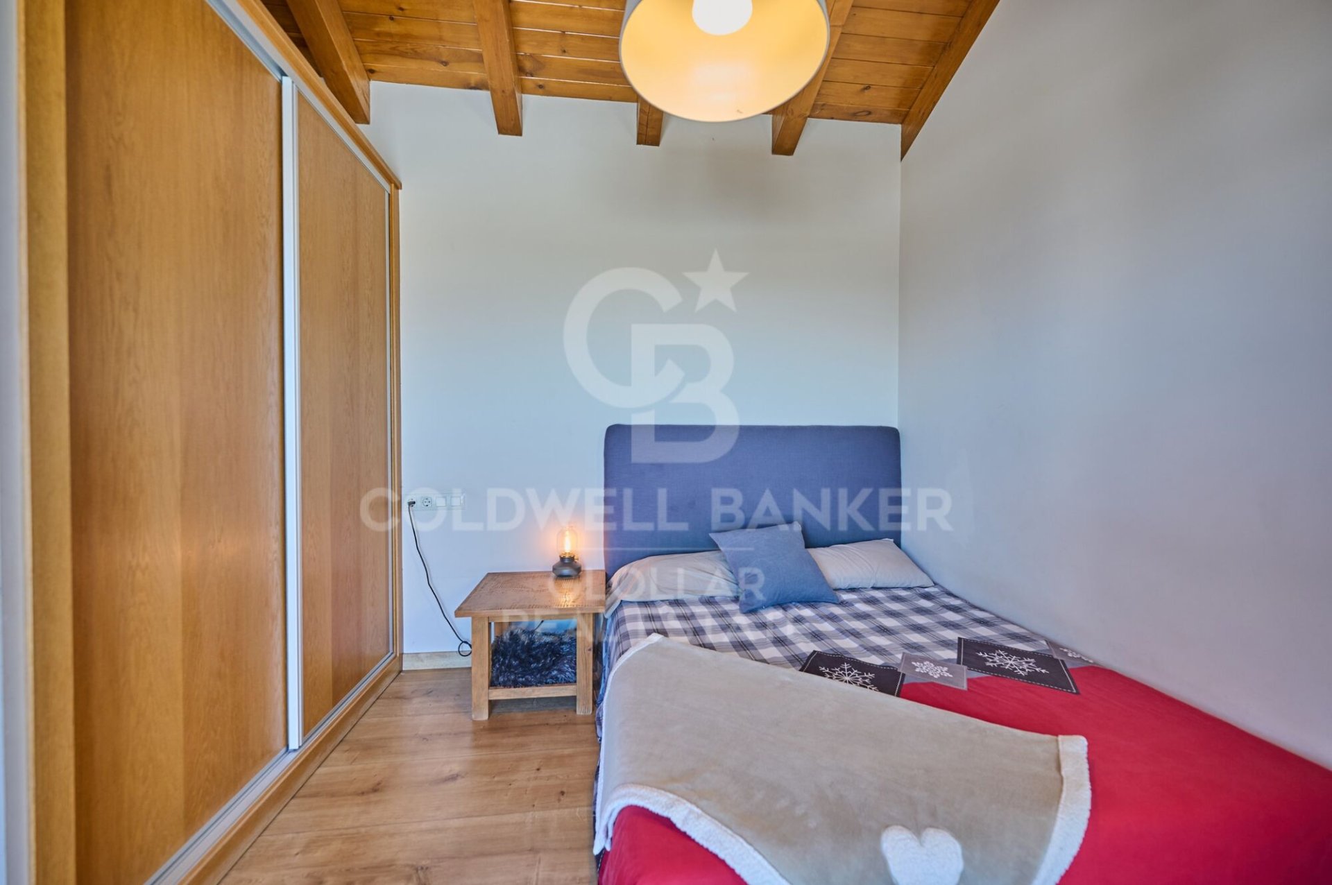 House in Girona, Spain 4 bedrooms, 330 sq.m. No. 156912