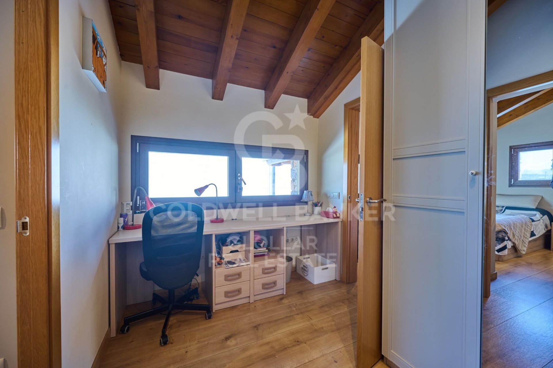 House in Girona, Spain 4 bedrooms, 330 sq.m. No. 156912