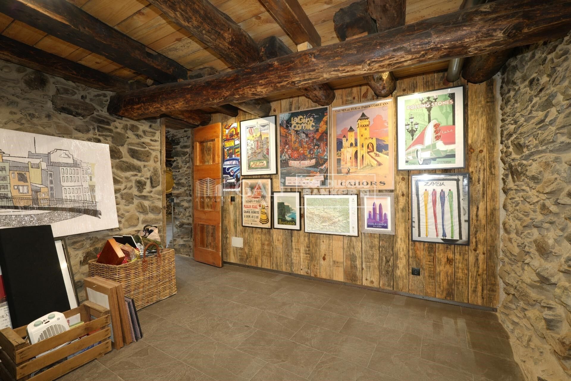 Villa Principado De Andorra (Ninguna Poblacion Tiene C.P.), Lleida, Spānijā 4 istabas, 320 m2 Nr. 156916