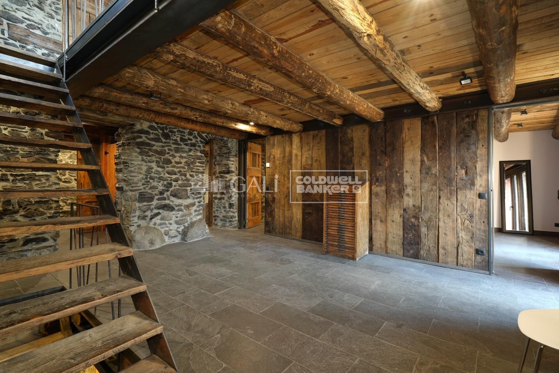 Villa Principado De Andorra (Ninguna Poblacion Tiene C.P.), Lleida, Spānijā 4 istabas, 320 m2 Nr. 156916