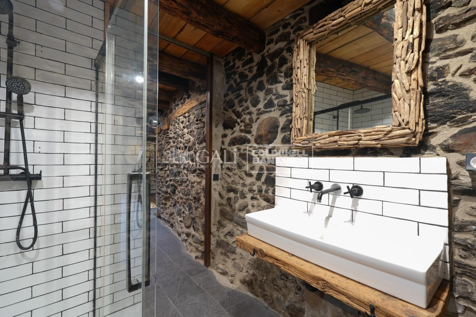 Villa Principado De Andorra (Ninguna Poblacion Tiene C.P.), Lleida, Spānijā 4 istabas, 320 m2 Nr. 156916