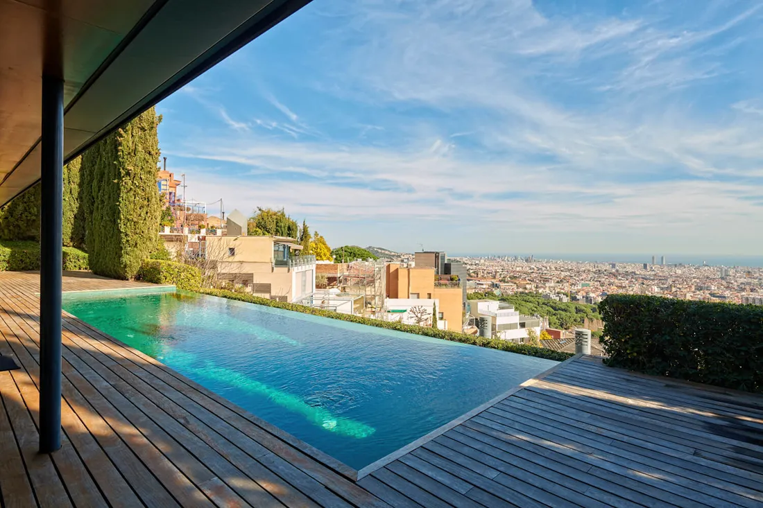 House à Barcelona, Espagne 8 chambres,  No. 141236