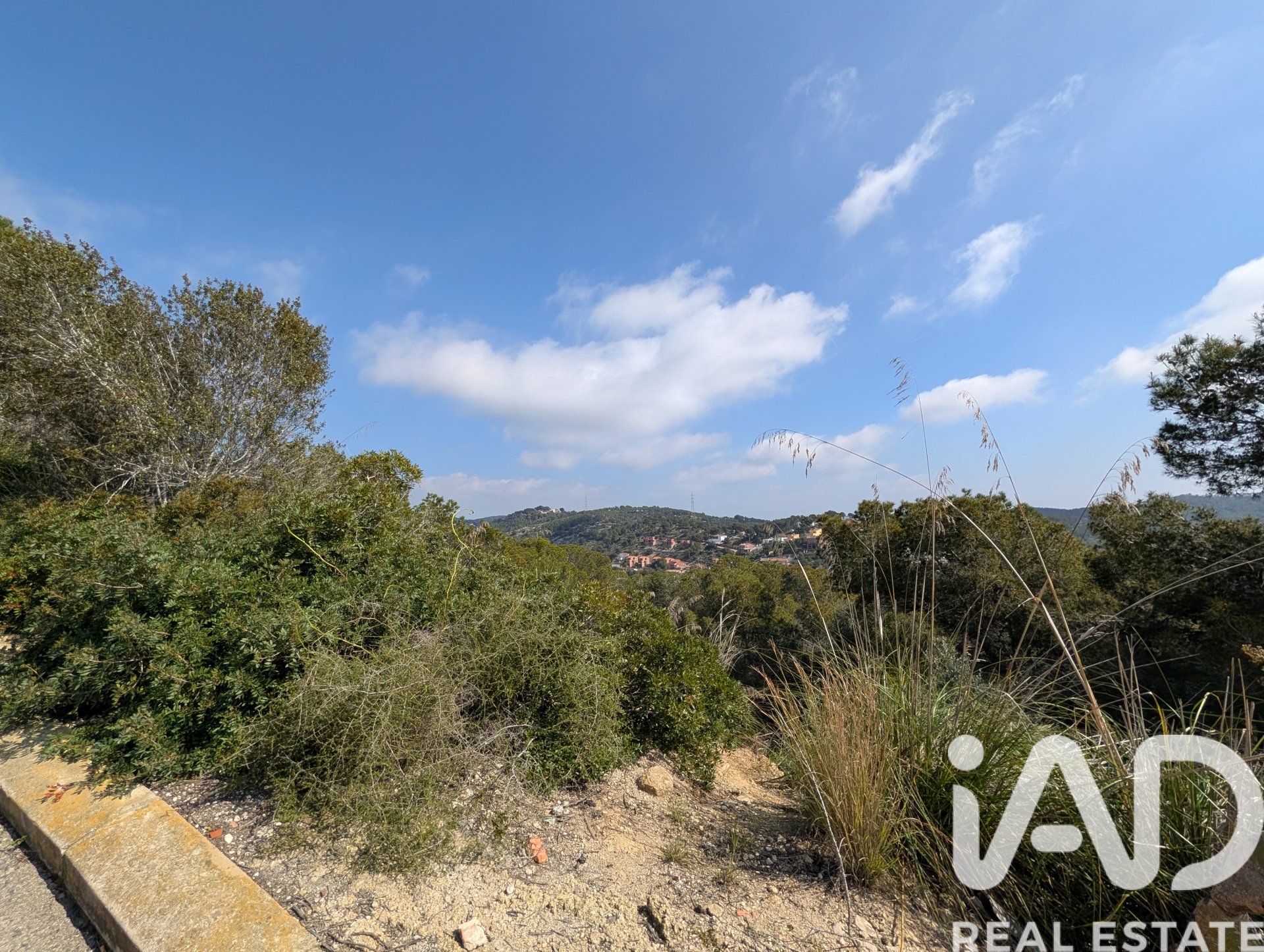 Land in Cunit, Tarragona, Spanien 3014 m2 Nr. 185086