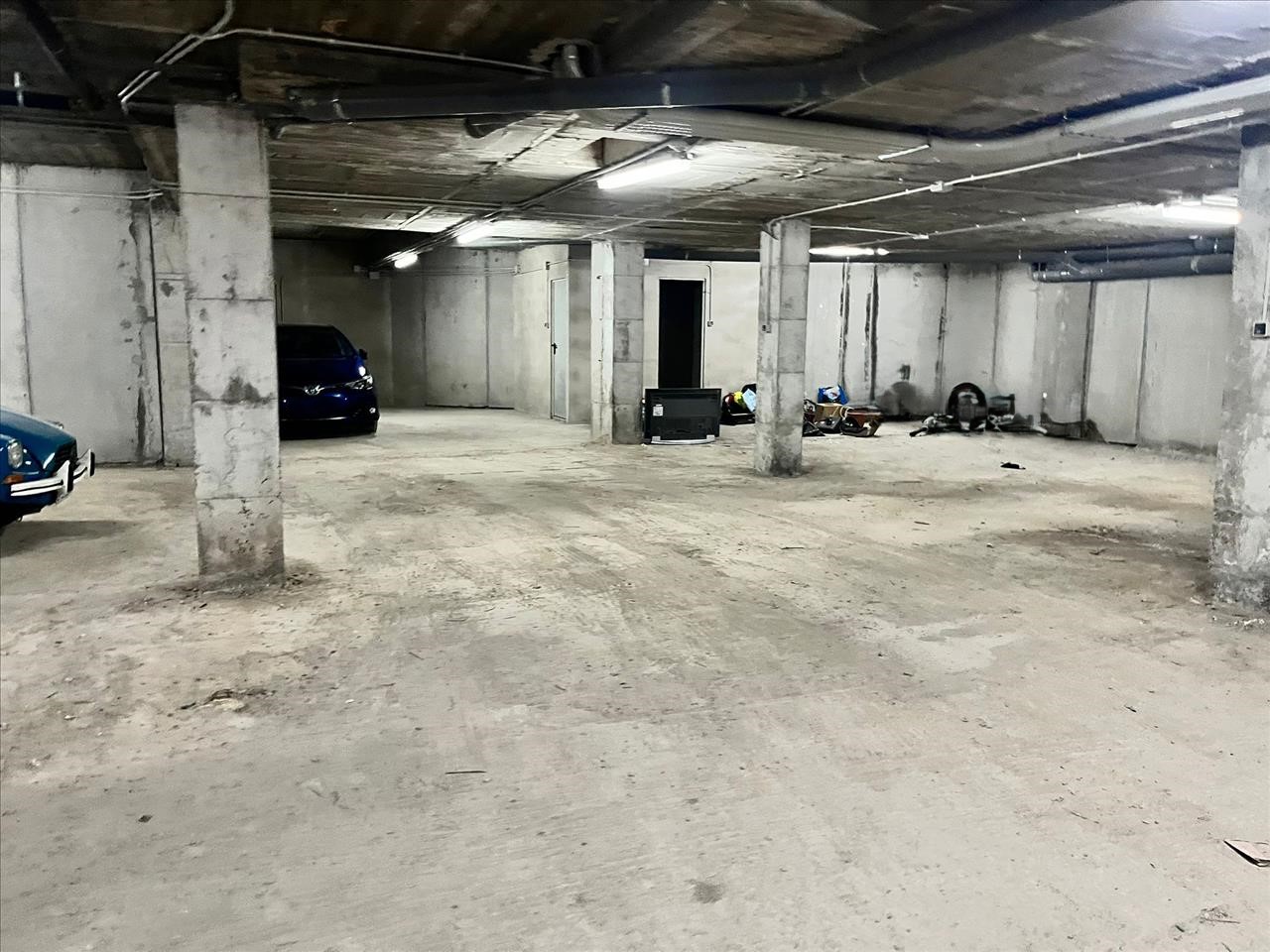 Autotallit Barcelona, Espanja 15 m2 No. 191466