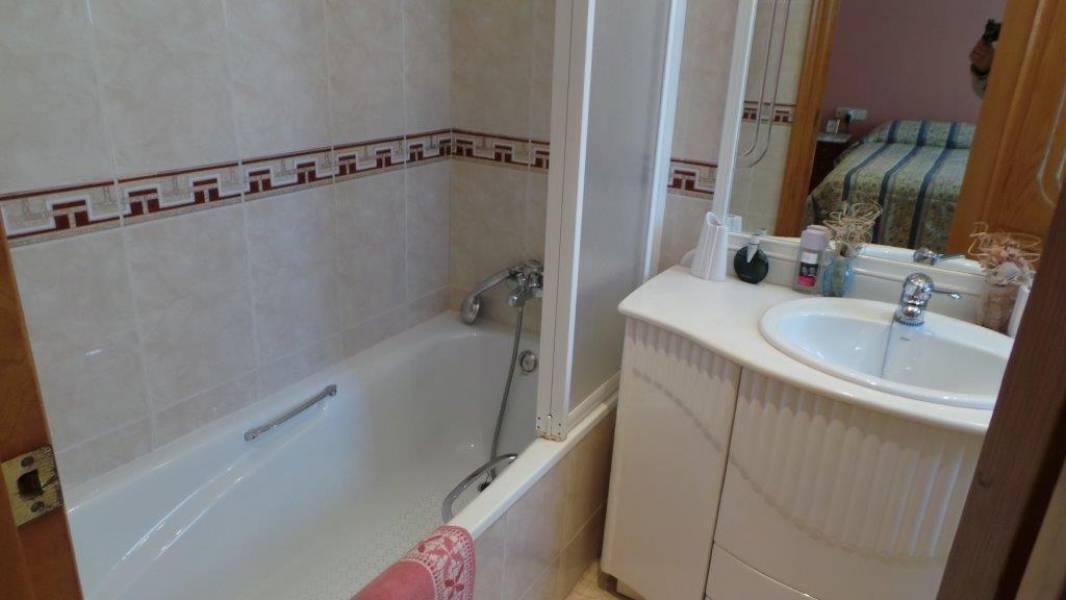 Villa in Badalona, Barcelona, Spanien 3 Schlafzimmer, 314 m2 Nr. 133453