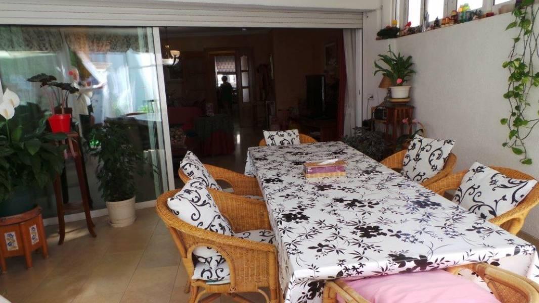 Villa in Badalona, Barcelona, Spanien 3 Schlafzimmer, 314 m2 Nr. 133453
