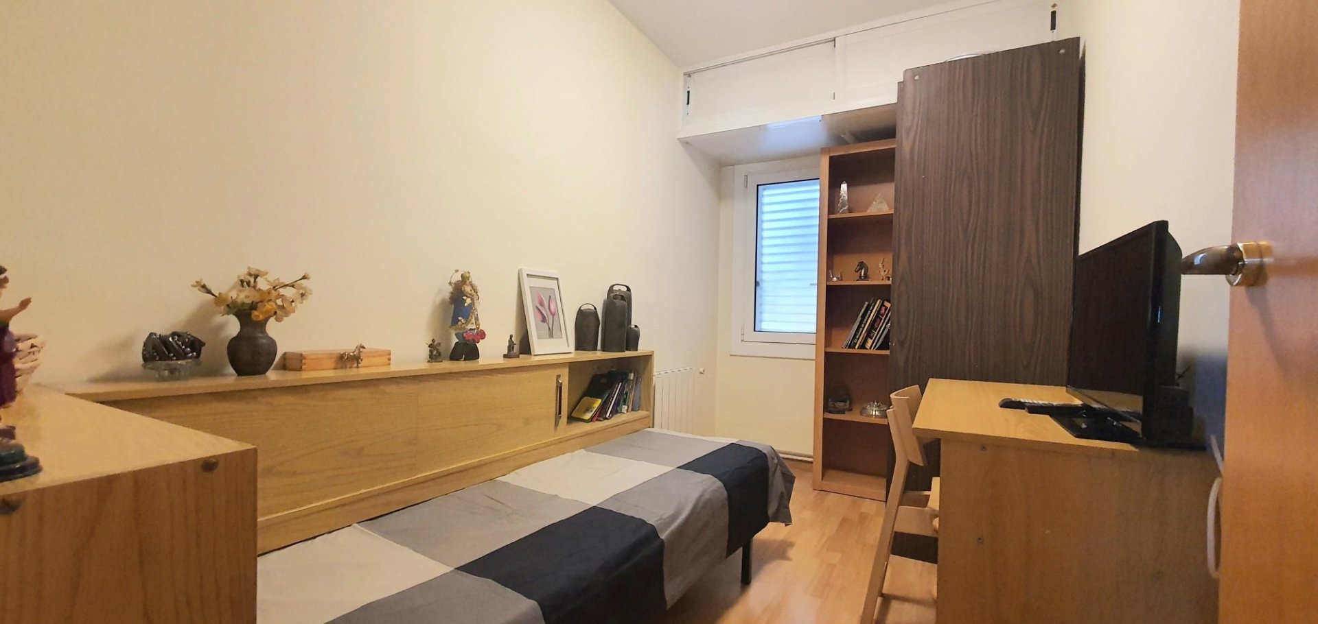 Apartamento en Eixample, Barcelona, España 3 dormitorios, 116 m2 No. 133458