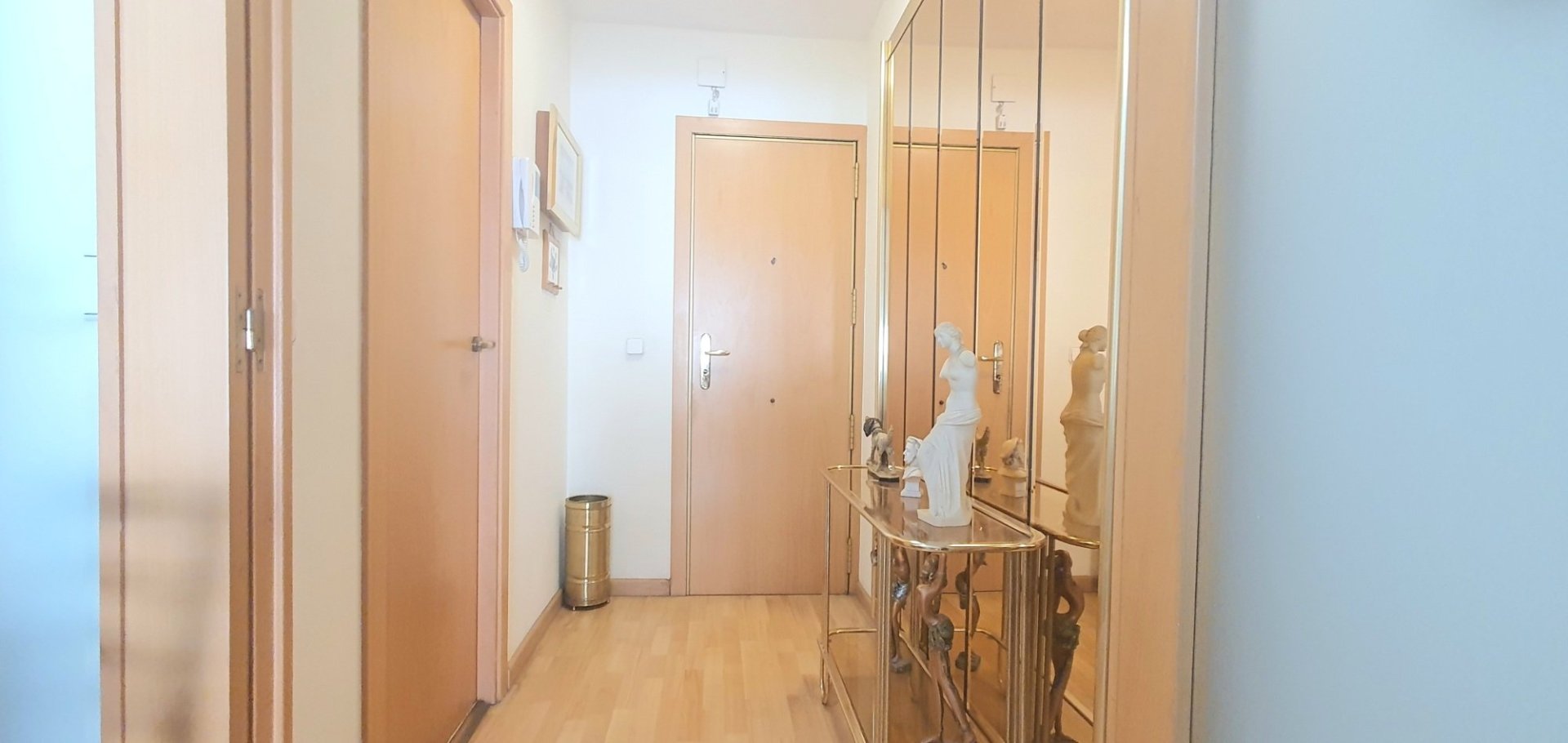 Apartamento en Eixample, Barcelona, España 3 dormitorios, 116 m2 No. 133458