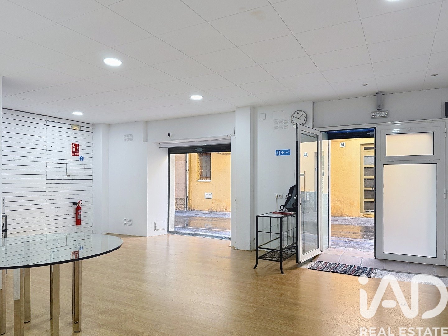 Propiedad comercial en Vilanova i la Geltrú, Barcelona, España 61 m2 No. 185379