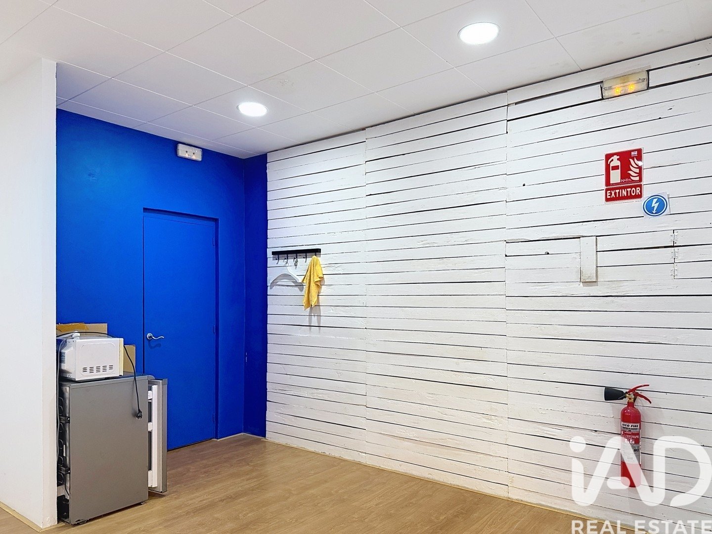 Propiedad comercial en Vilanova i la Geltrú, Barcelona, España 61 m2 No. 185379
