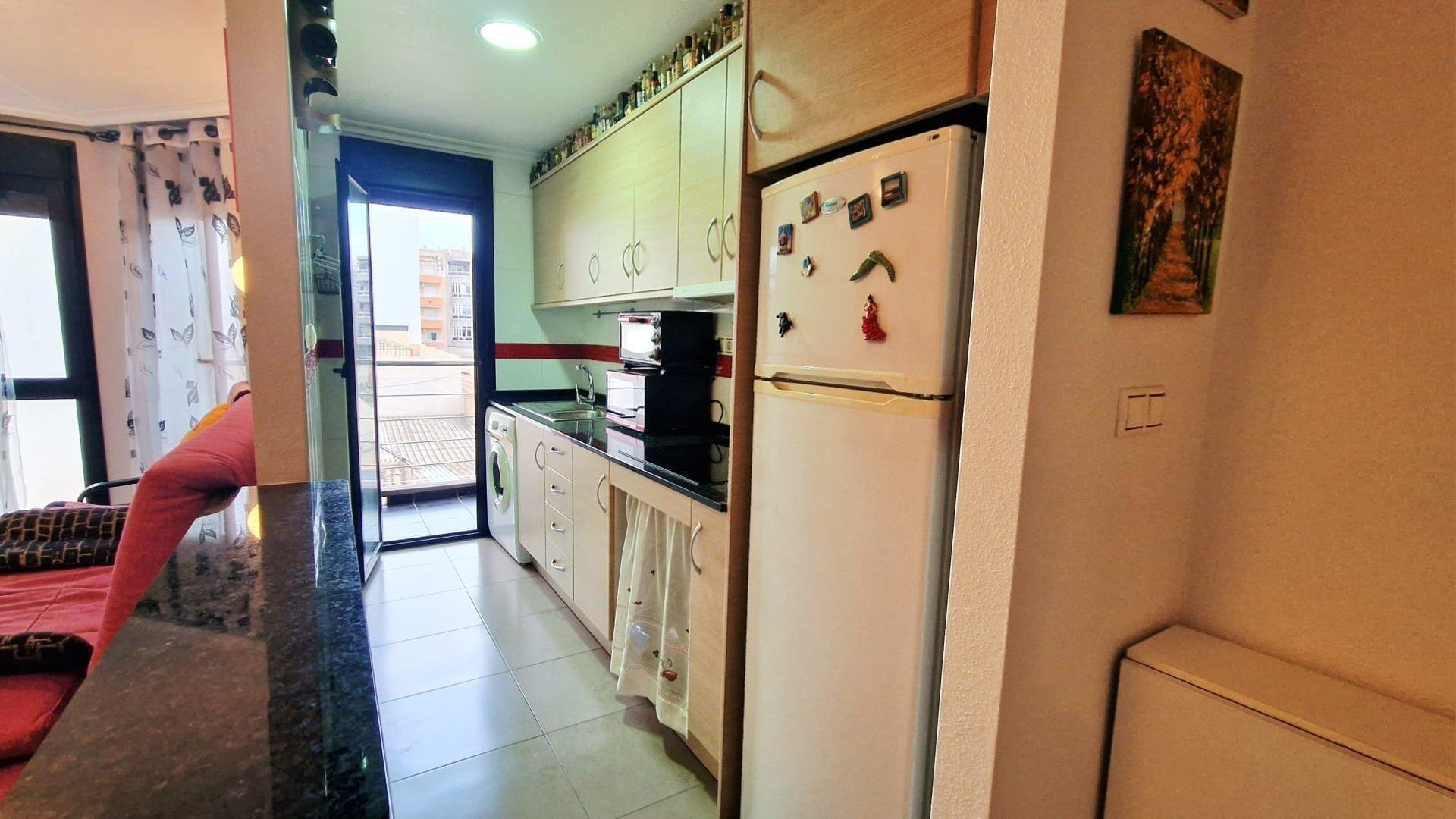 Apartamento en Torrevieja, Alicante, España 2 dormitorios, 76 m2 No. 184293