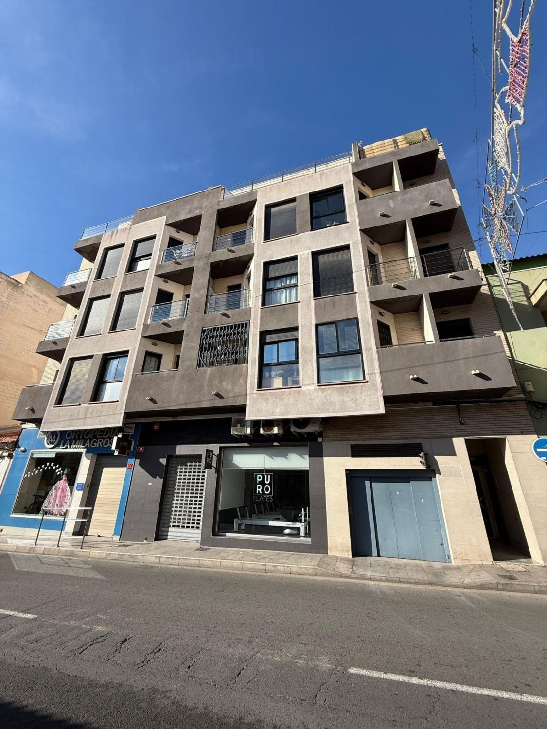 Apartamento en Torrevieja, Alicante, España 2 dormitorios, 76 m2 No. 184293