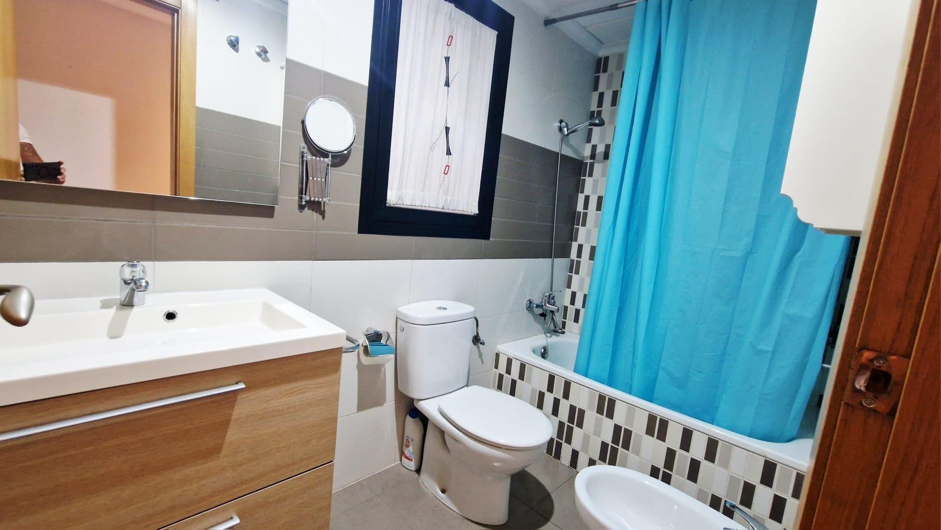 Apartamento en Torrevieja, Alicante, España 2 dormitorios, 76 m2 No. 184293