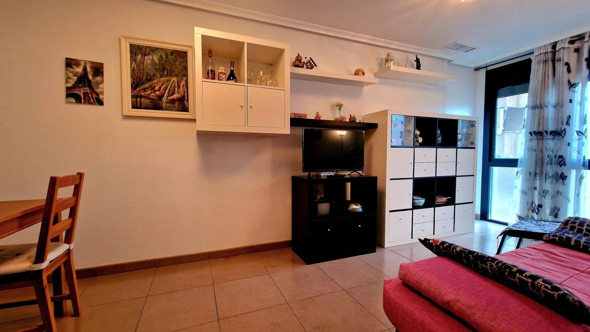 Apartamento en Torrevieja, Alicante, España 2 dormitorios, 76 m2 No. 184293