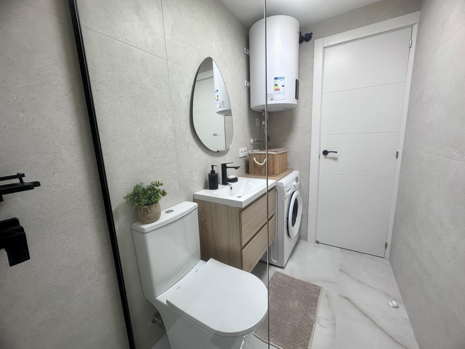 Apartment in Torrevieja, Alicante, Spain 1 bedroom, 51 sq.m. No. 184292