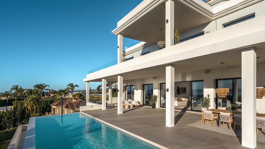 Villa in Malaga, Spanien 6 Schlafzimmer, 1466 m2 Nr. 154950