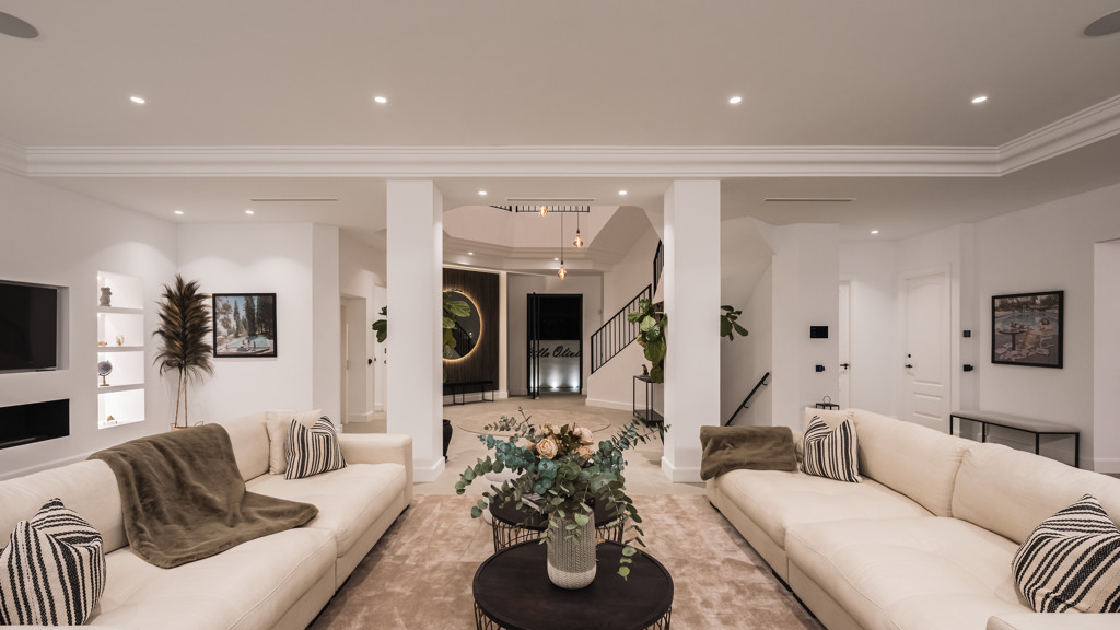Villa in Malaga, Spanien 6 Schlafzimmer, 1466 m2 Nr. 154950