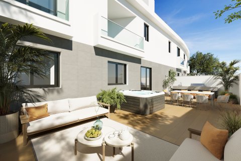 Bungalow en Fuengirola, Málaga, España 1 dormitorio, 56 m2 No. 180266