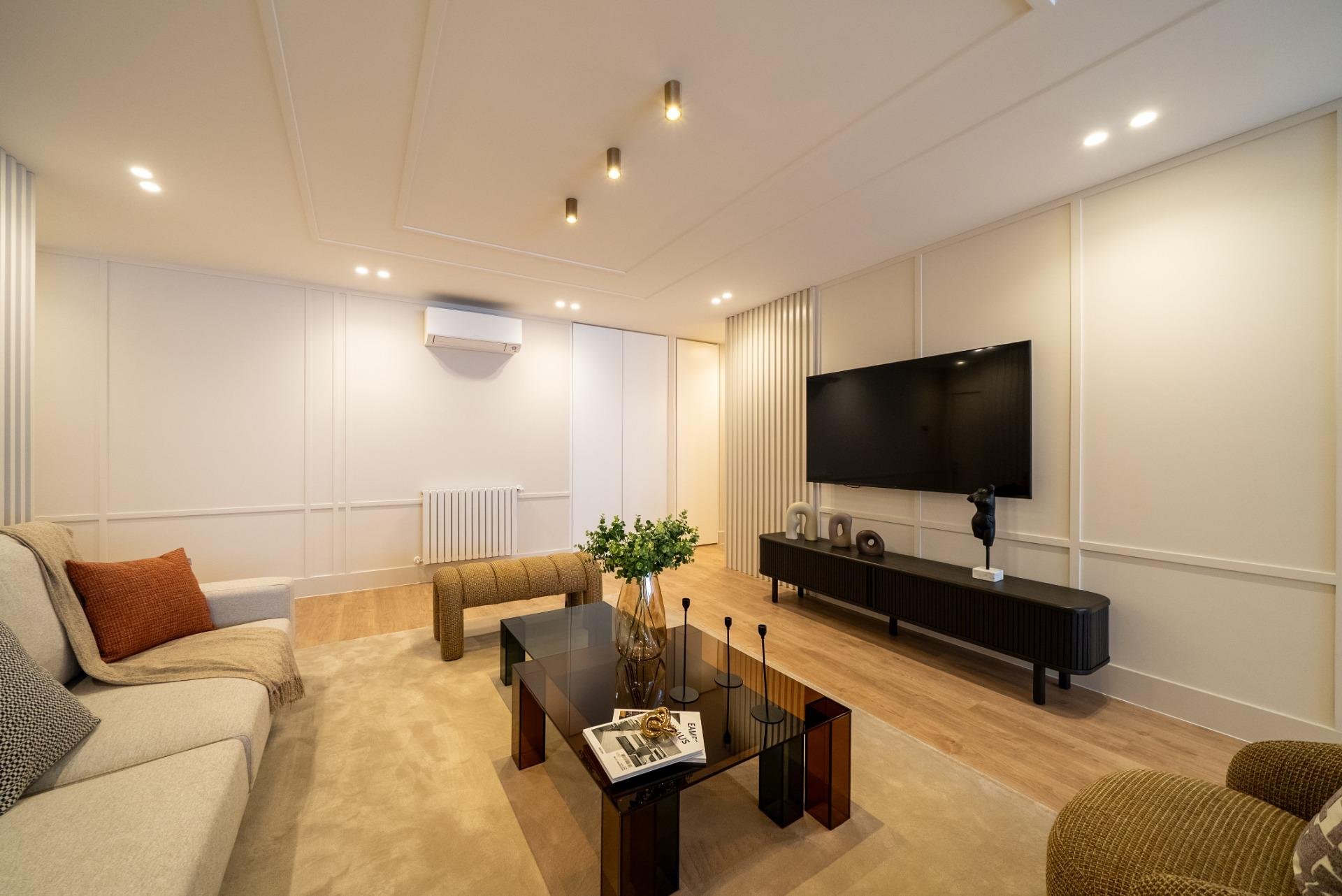 Huoneisto Madrid, Espanja 3 makuuhuonetta, 209 m2 No. 149560
