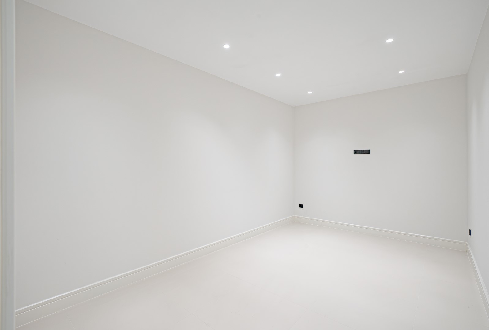 Villa in Marbella, Malaga, Spain 4 bedrooms, 434 sq.m. No. 98055