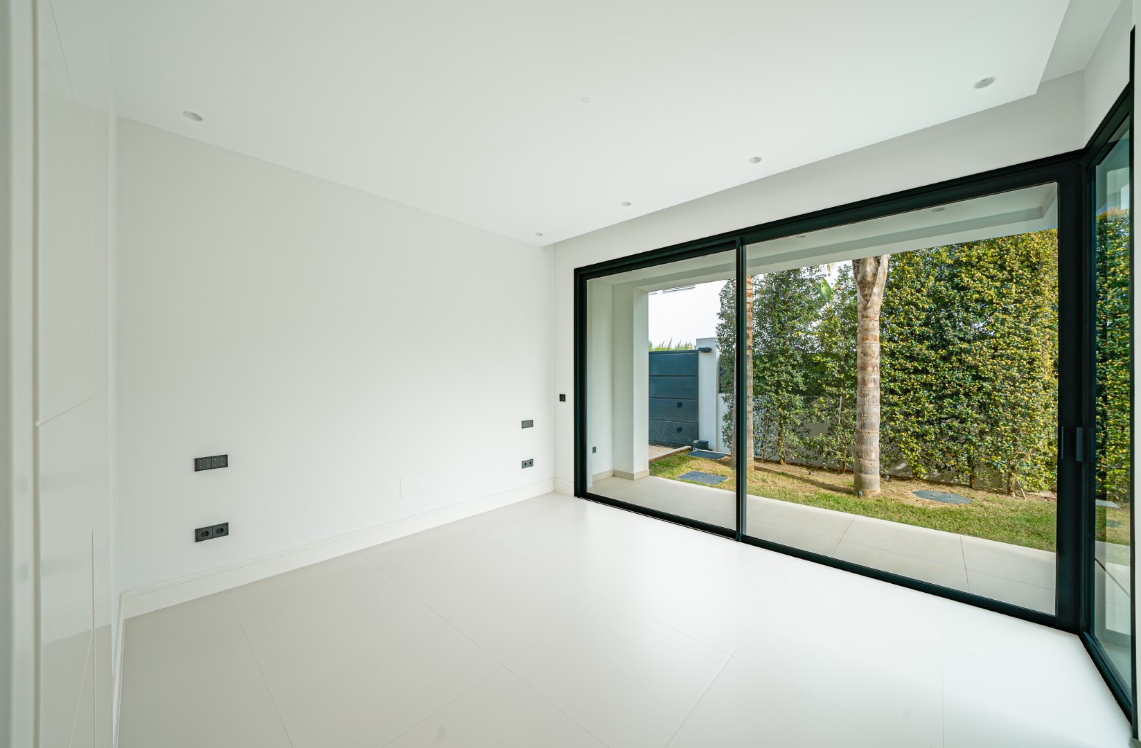 Villa in Marbella, Malaga, Spain 4 bedrooms, 434 sq.m. No. 98055