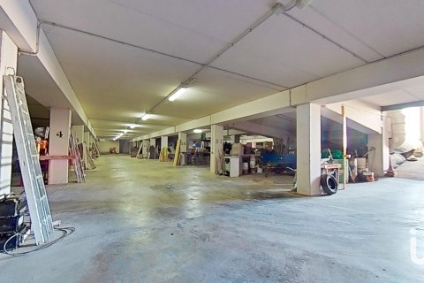 Liikekiinteistö L'Espluga de Francoli, Tarragona, Espanja 4185 m2 No. 153145