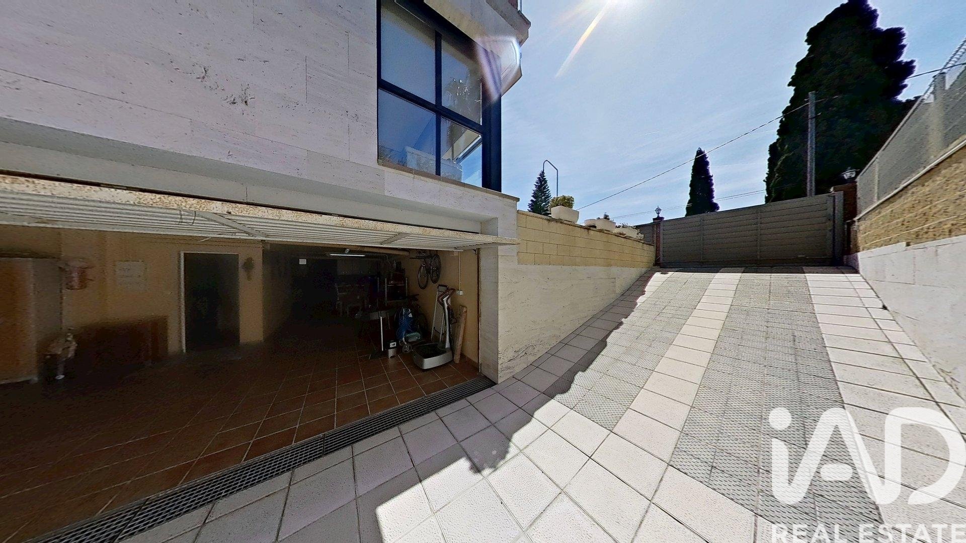 Hus i Calafell, Tarragona, Spanien 5 sovrum, 384 kvm. Nr. 172892