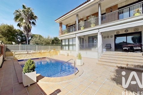 Māja Calafell, Tarragona, Spānijā 5 istabas, 384 m2 Nr. 172892