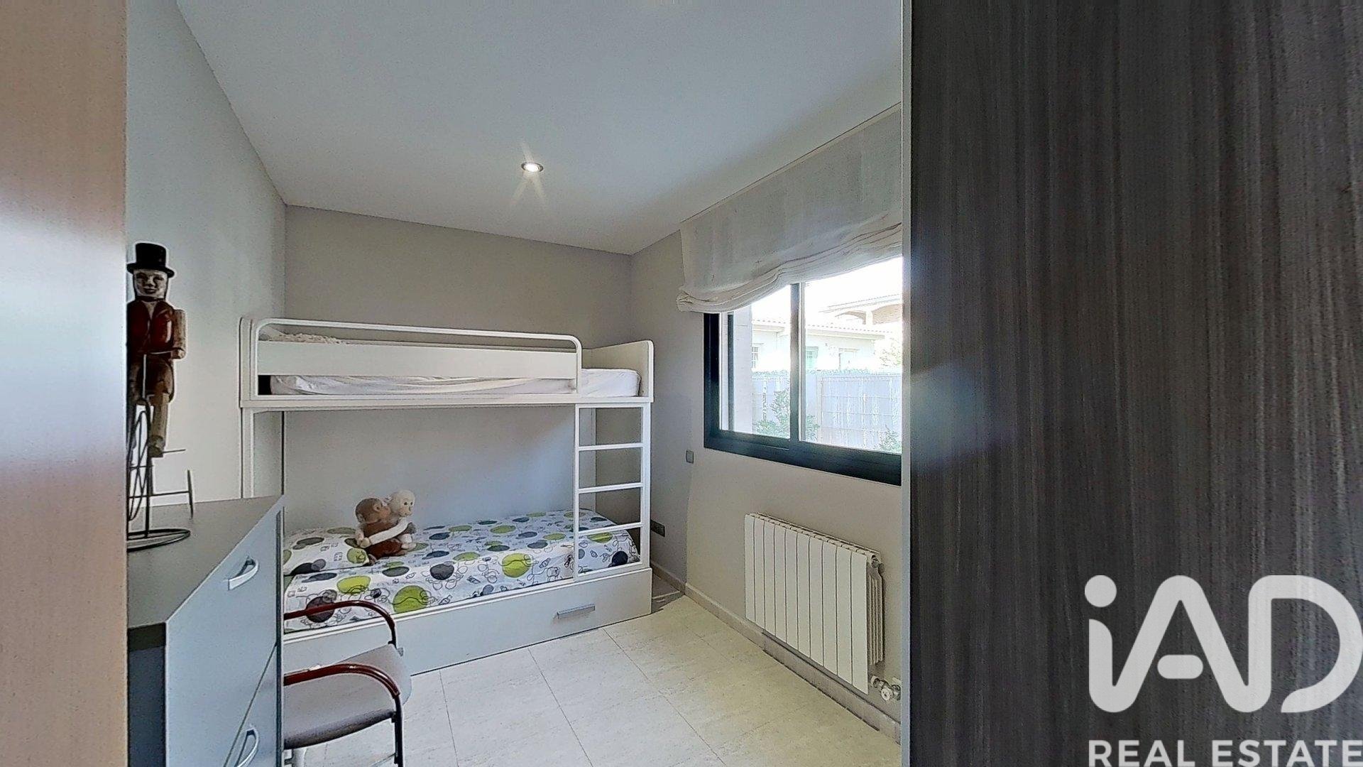 Hus i Calafell, Tarragona, Spanien 5 sovrum, 384 kvm. Nr. 172892