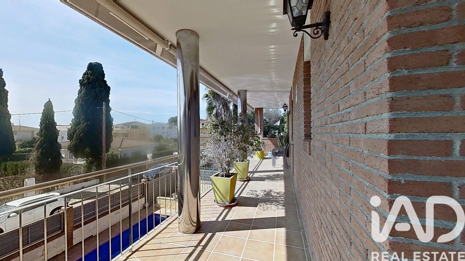 Hus i Calafell, Tarragona, Spanien 5 sovrum, 384 kvm. Nr. 172892