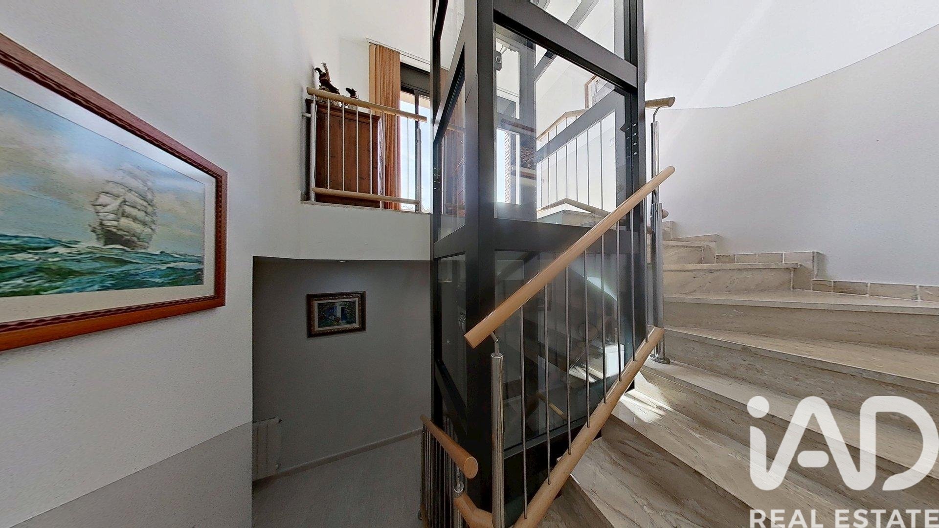 Hus i Calafell, Tarragona, Spanien 5 sovrum, 384 kvm. Nr. 172892