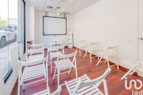 Propiedad comercial en Sitges, Barcelona, España 5 dormitorios, 90 m2 No. 186067