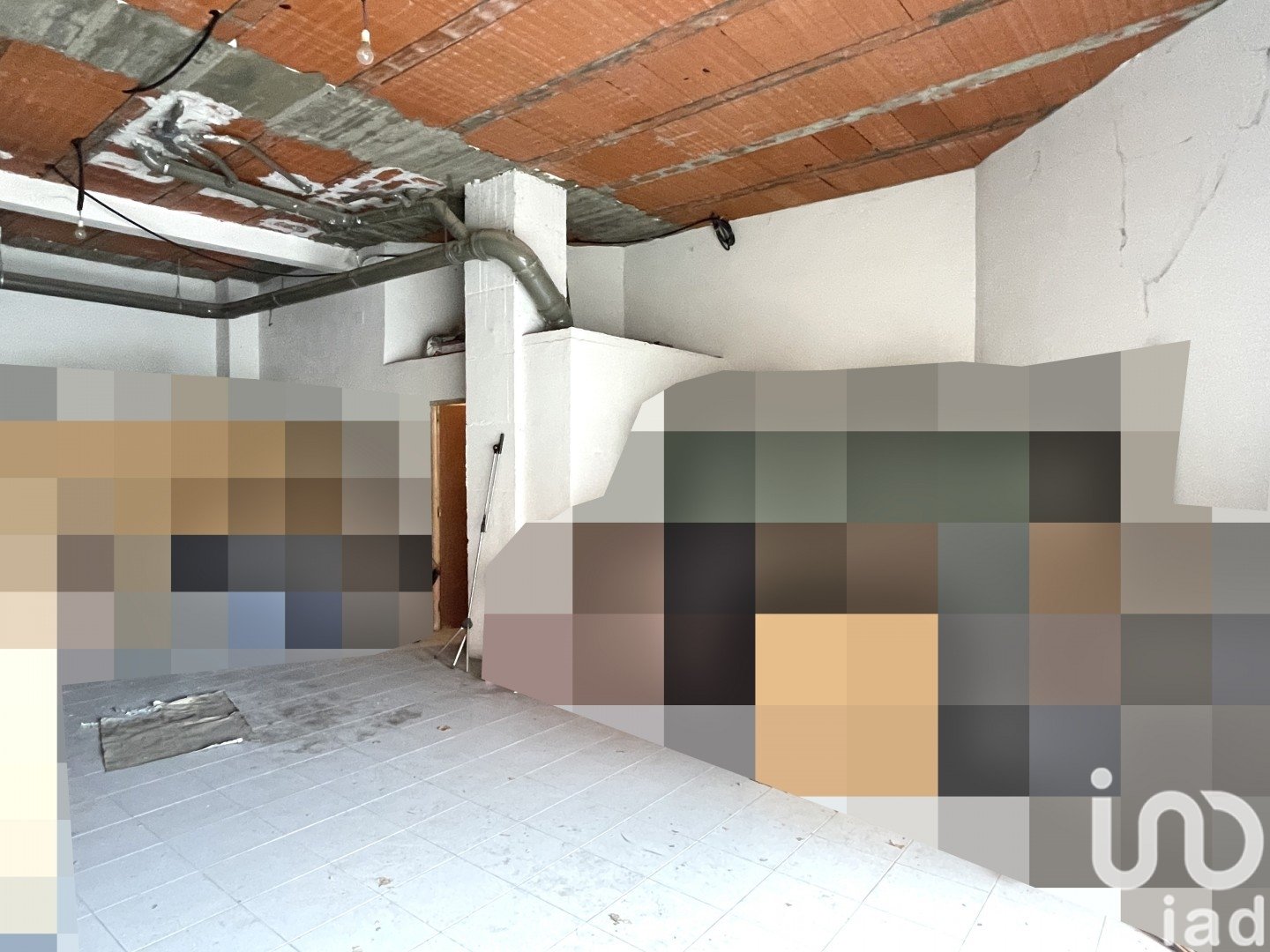 Commercial property in Leon, Spain 63 sq.m. No. 186071