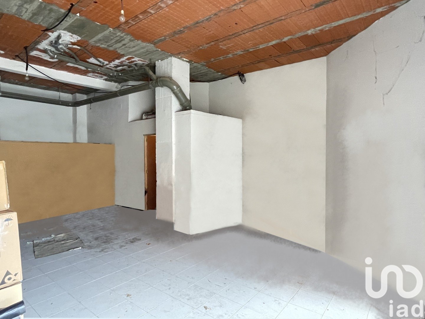 Commercial property in Leon, Spain 63 sq.m. No. 186071