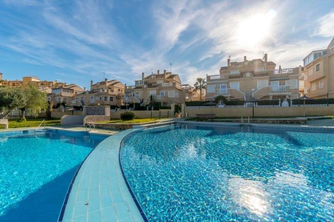 Bungalow in Torrevieja, Alicante, Spanien 3 Schlafzimmer, 65 m2 Nr. 173503