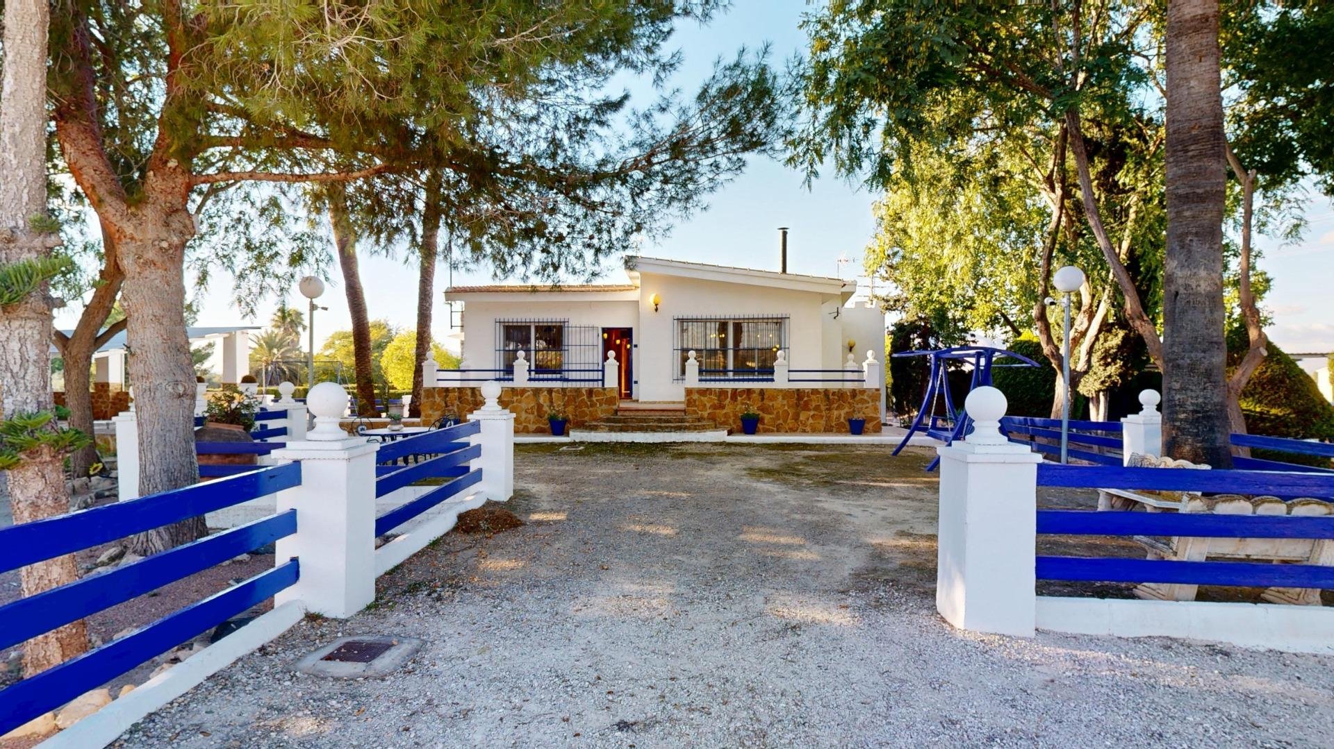 Villa in Orihuela, Alicante, Spain 4 bedrooms, 277 sq.m. No. 155643
