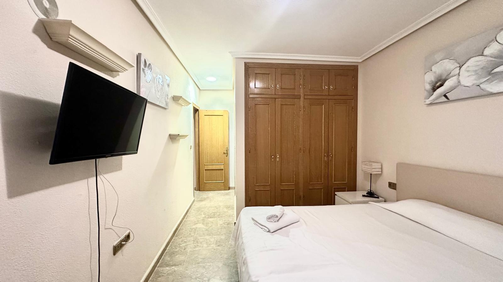 Apartment in Torrevieja, Alicante, Spain 3 bedrooms, 123 sq.m. No. 155642