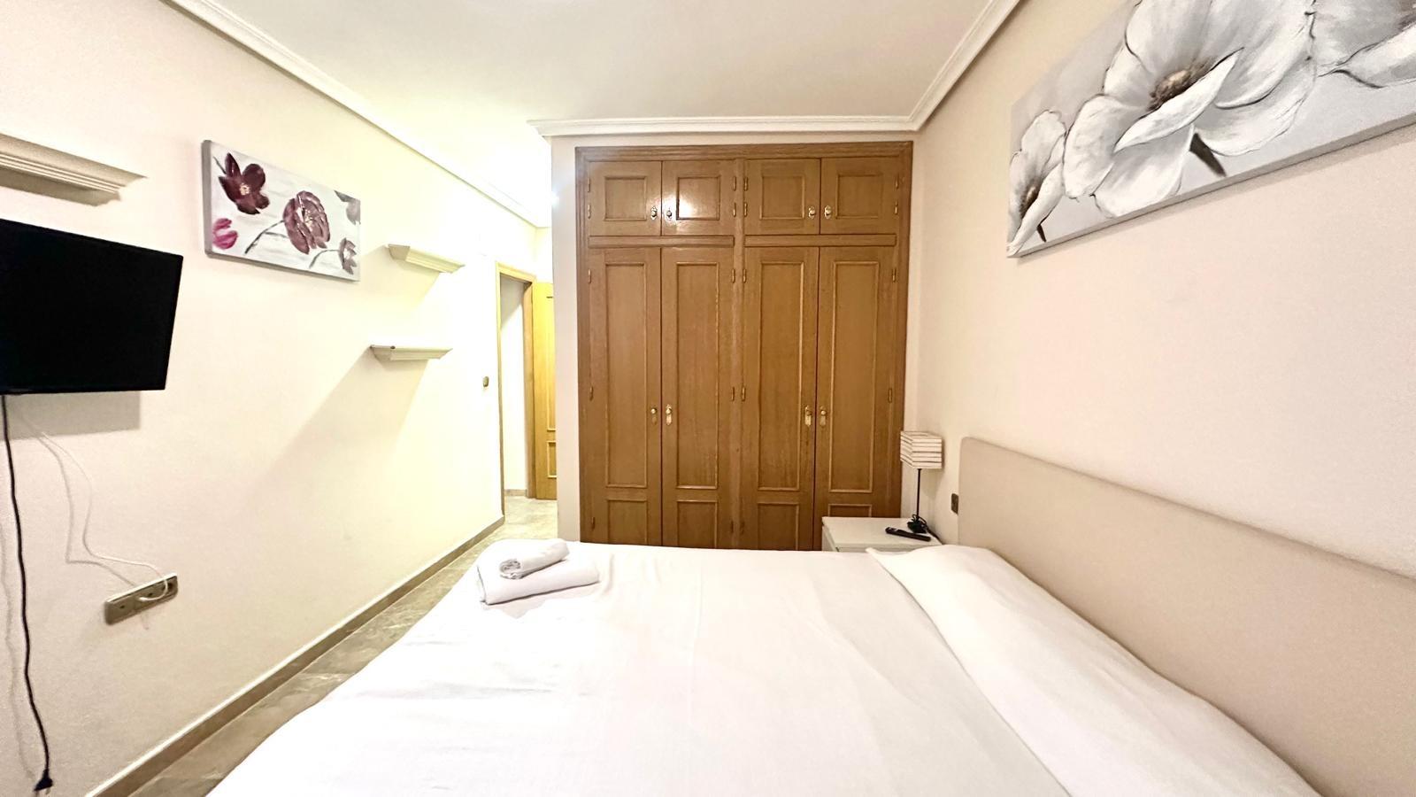 Apartment in Torrevieja, Alicante, Spain 3 bedrooms, 123 sq.m. No. 155642