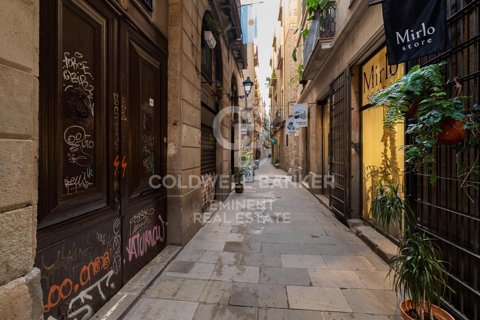 Takvåning i Barcelona, Spanien 3 sovrum, 172 kvm. Nr. 157108
