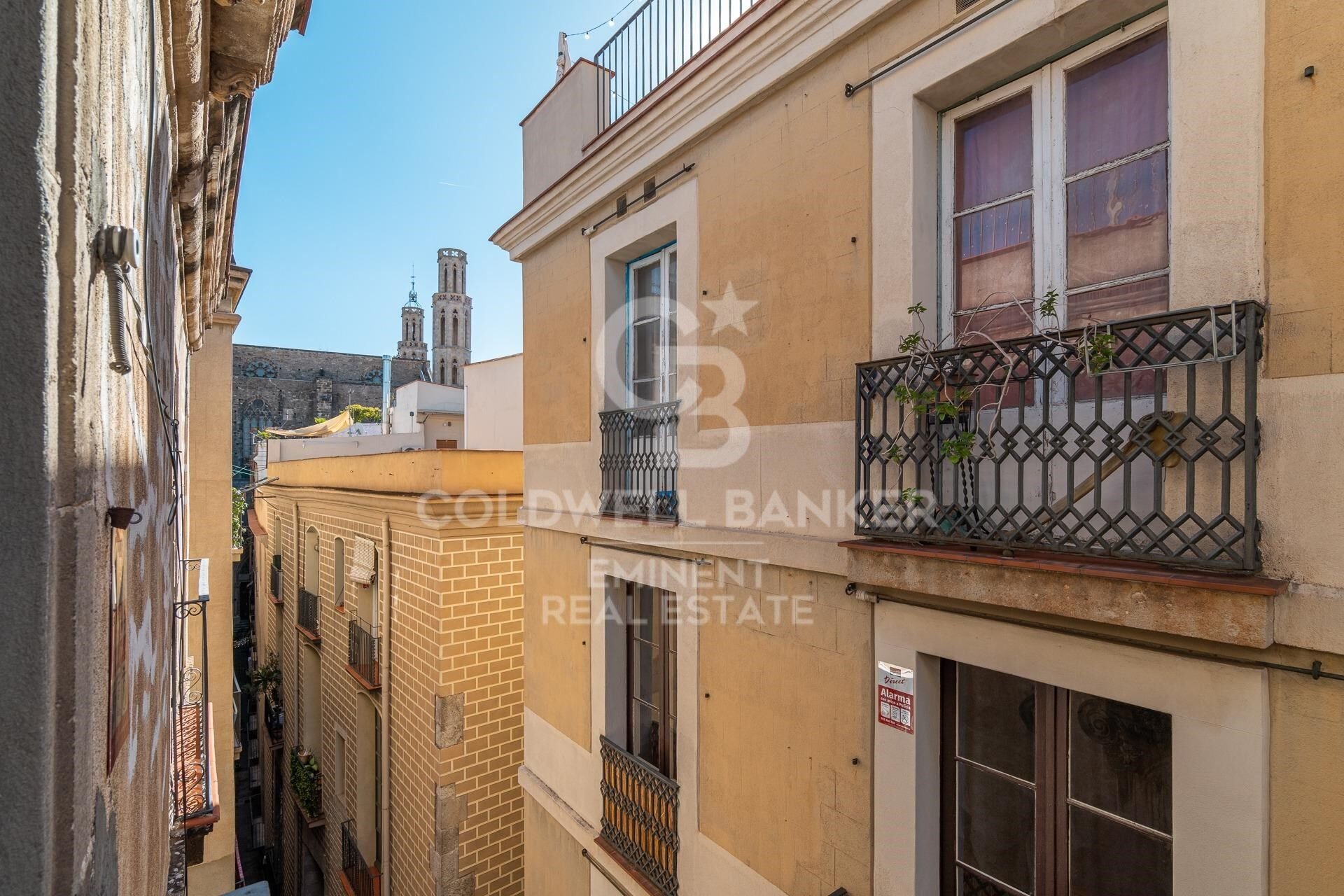 Takvåning i Barcelona, Spanien 3 sovrum, 172 kvm. Nr. 157108